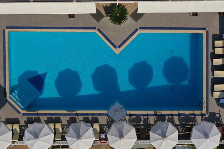 Pool 31 of 64