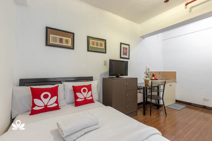 Room 3 of 10
