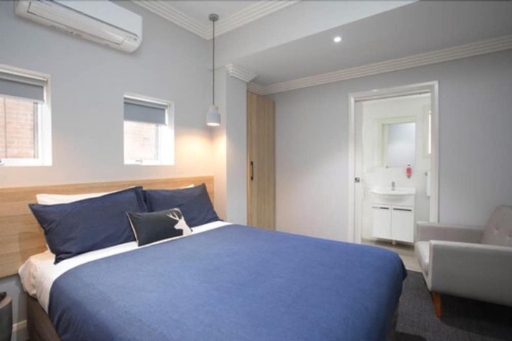 Room 9 of 36