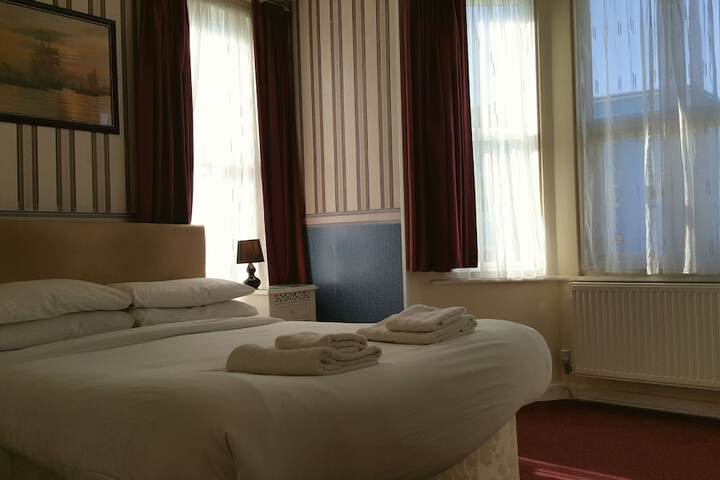 Room 3 of 24