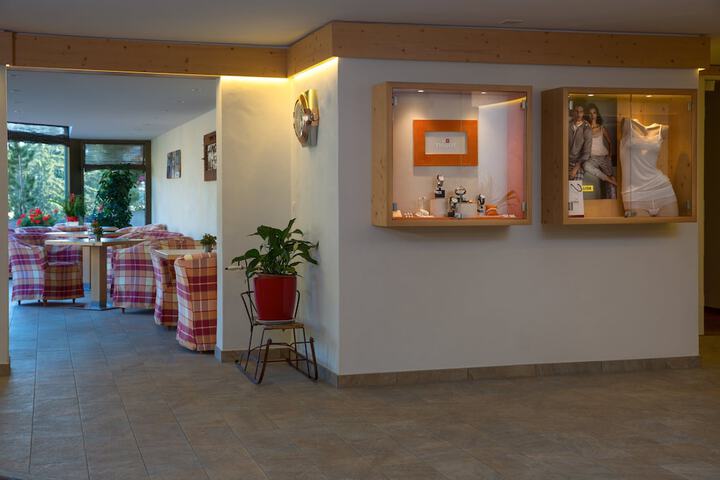 Room 29 of 87