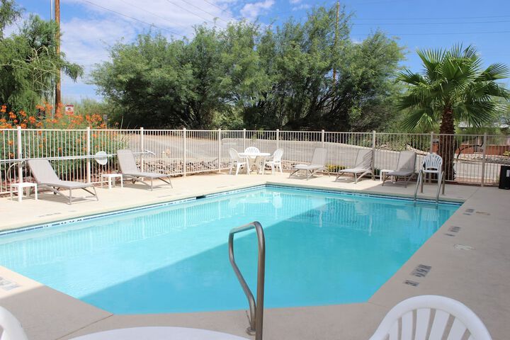 Pool 44 of 71