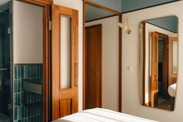 Room 15 of 95
