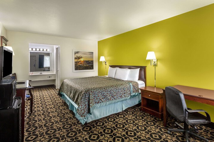 Room 5 of 20