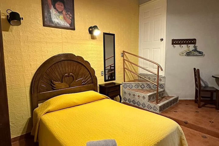 Room 2 of 11