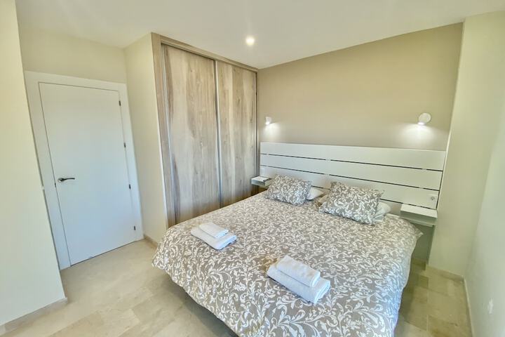Room 3 of 38