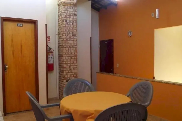 Room 2 of 11