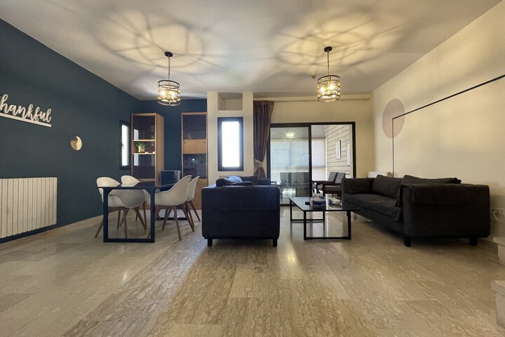 Room 42 of 76