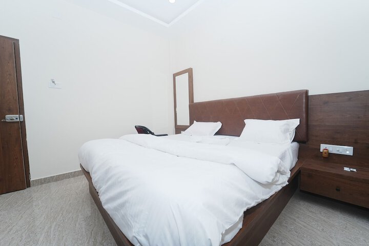 Room 18 of 34