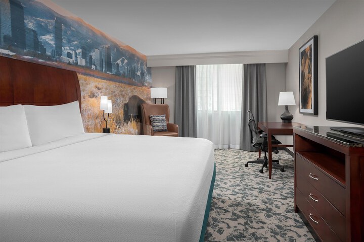 Room 28 of 72