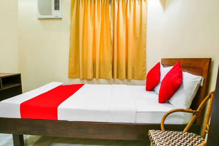 Room 25 of 29