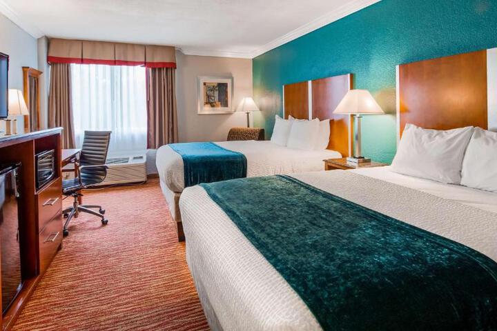 2 Queen Beds Microwave and Refrigerator Work Desk WiFi Continental Breakfast (1 of 3)