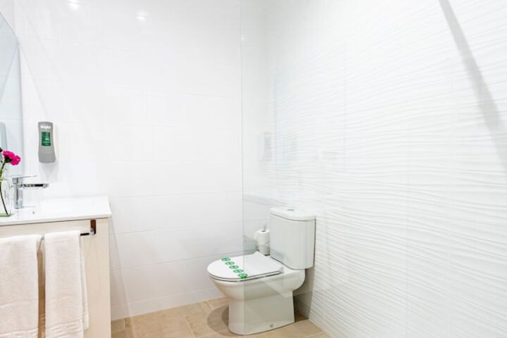 Room 10 of 29