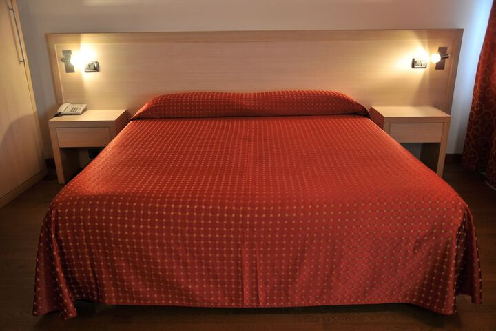 Room 19 of 36