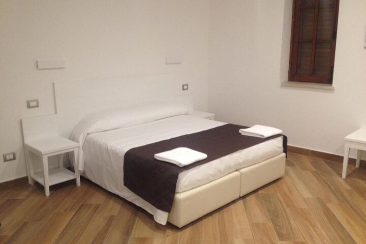 Room 12 of 47