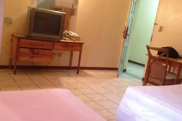 OLYMPIA CROWN HOTEL
