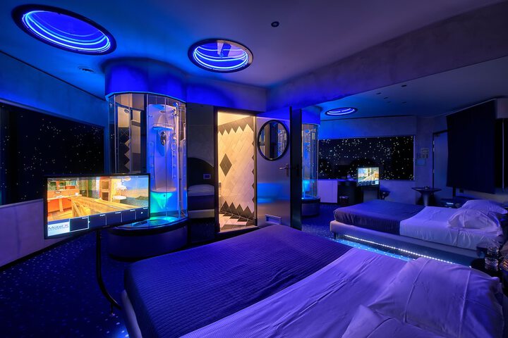 Room 5 of 28