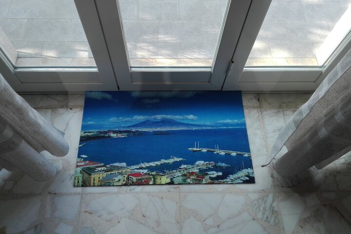 Room 10 of 20