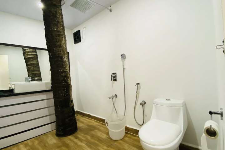 Room 17 of 25