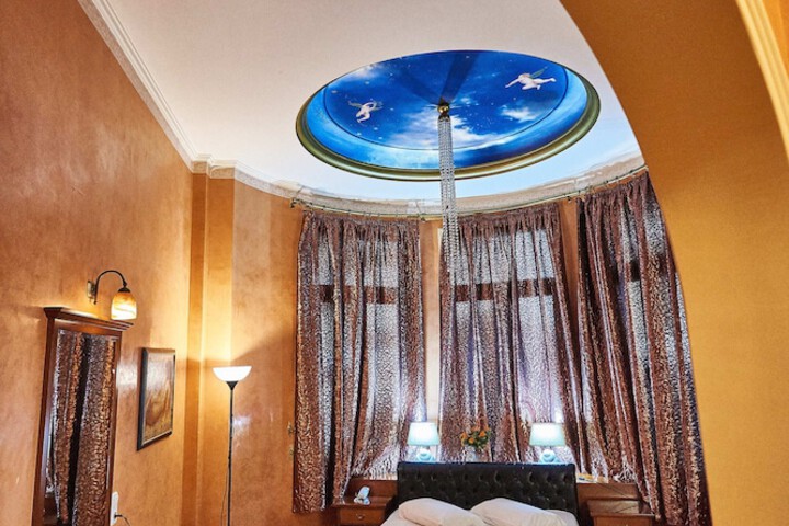 Room 47 of 141