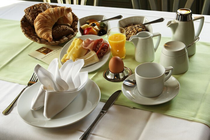 Breakfast/Coffee Service 69 of 96
