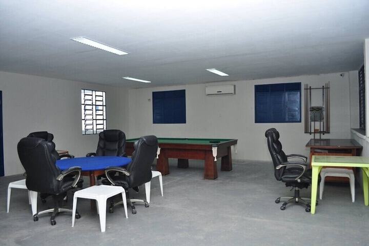 Room 7 of 13