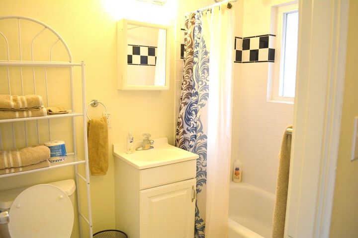 Room 33 of 51