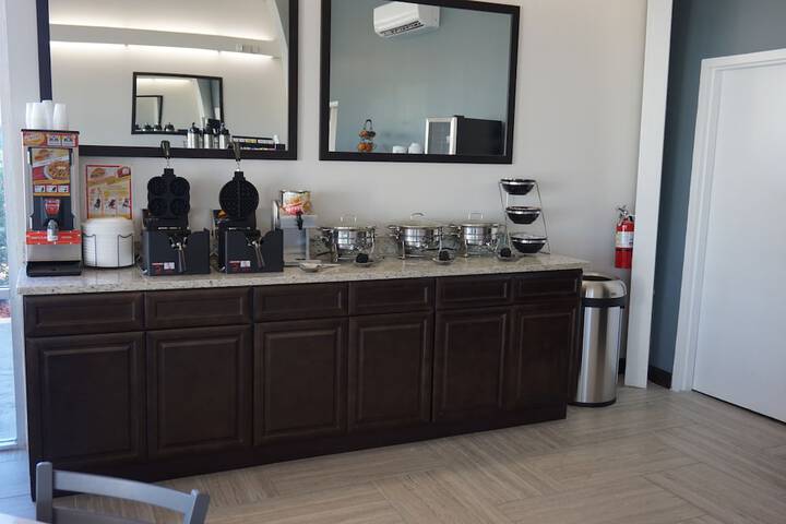 Breakfast area