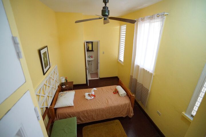 Room 70 of 81