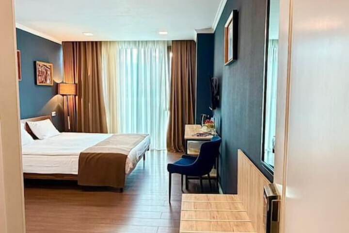 Room 92 of 240