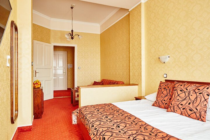 Room 13 of 67