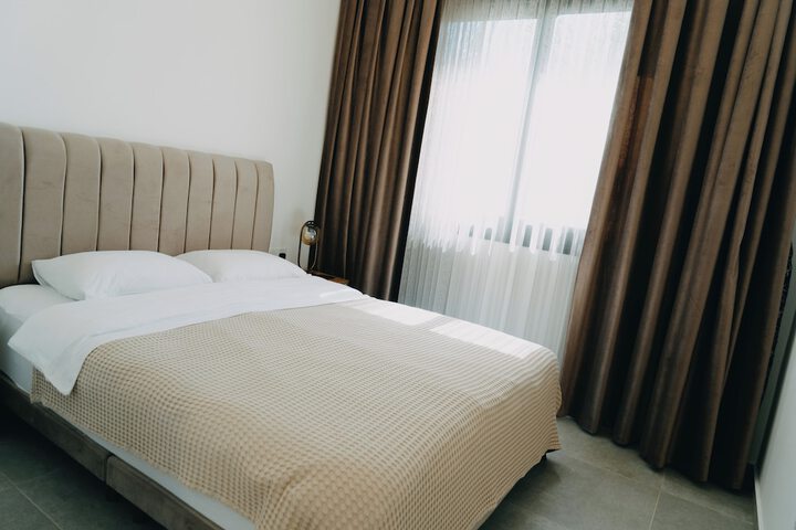 Room 43 of 196