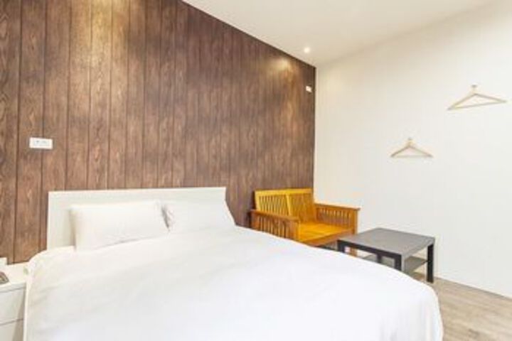 Room 14 of 24