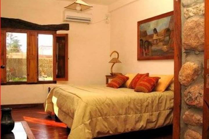 Room 6 of 17