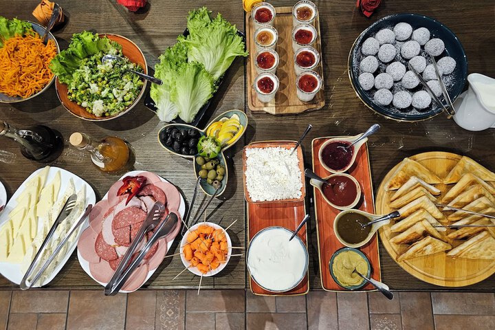 Dining 60 of 70