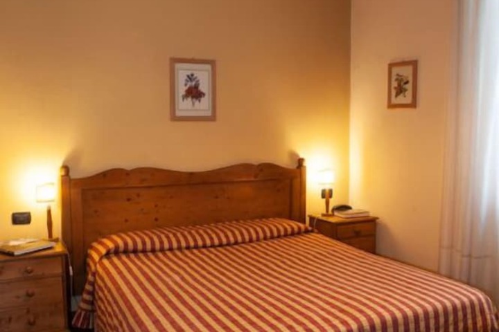 Room 5 of 58