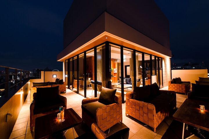 Lounge 100 of 113