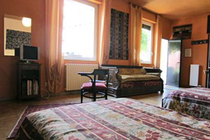 Room 26 of 80