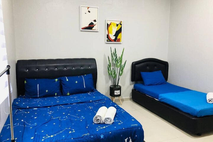Room 5 of 13