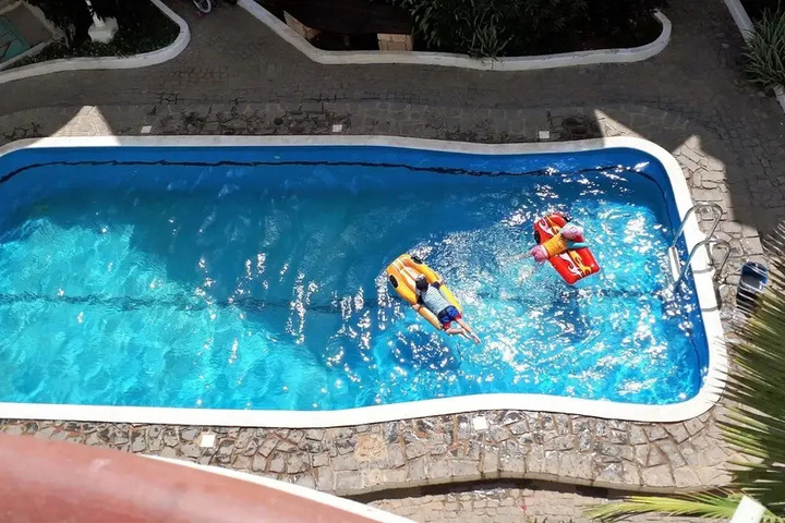 Pool 8 of 17