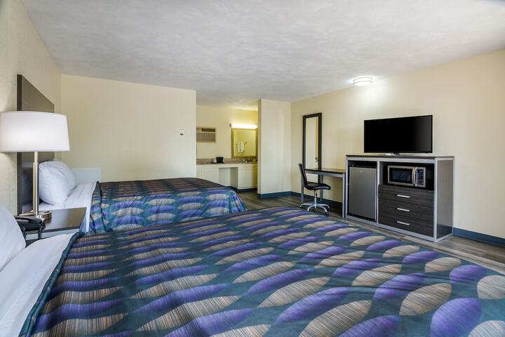 Room 14 of 32