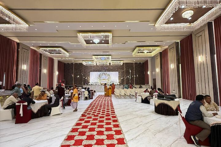 Ballroom/Hall 45 of 54