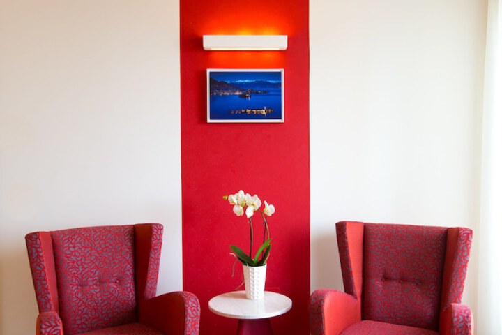 Room 44 of 80