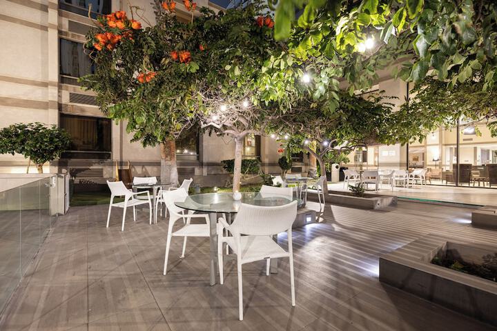 Terrace/Patio 20 of 72