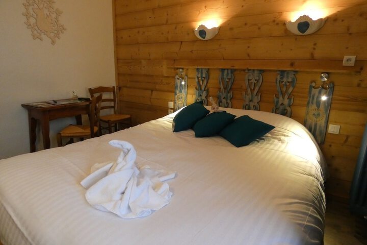 Room 8 of 65