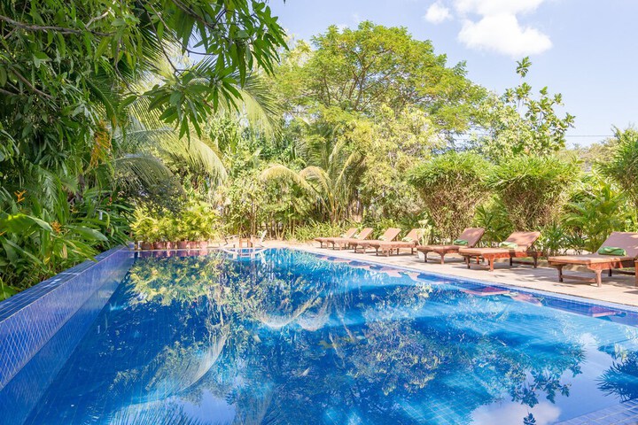 Pools & Facilities