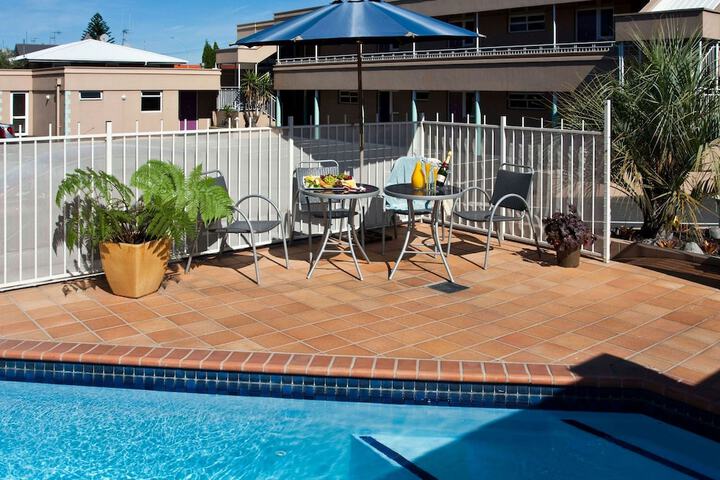Pools & Facilities