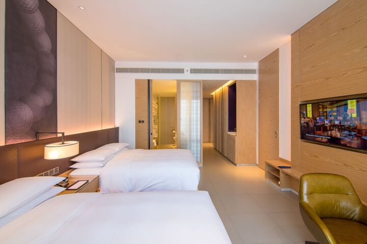 Room 6 of 51