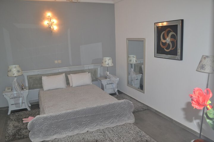 Room 3 of 56