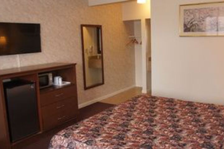 Room 10 of 21